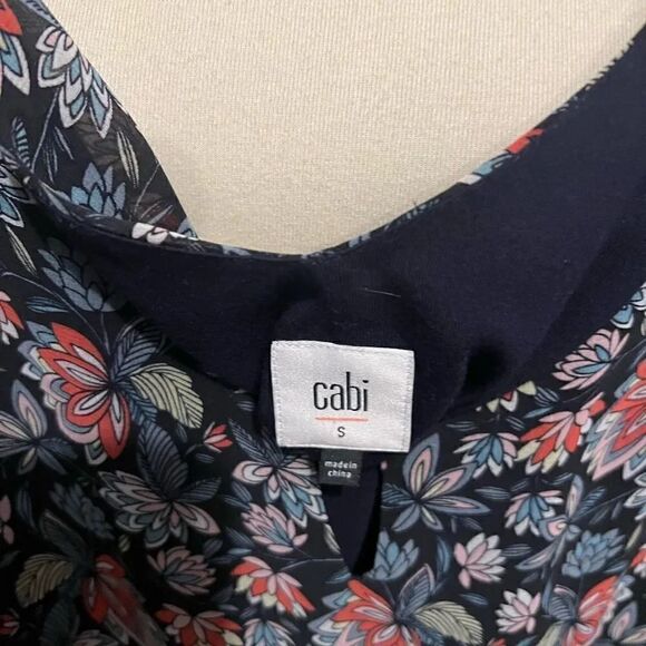 EUC Cabi Sleeveless Flowered Lined V-Neck Top Size Small #31 - Picture 2 of 11